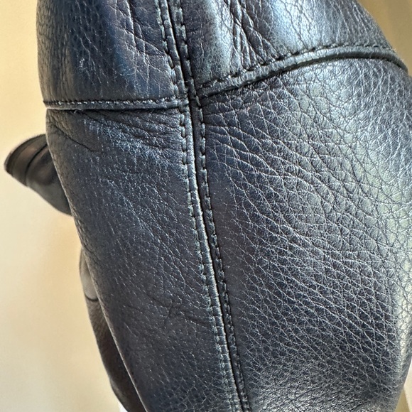 👜 Authentic Gucci Soho Leather Hobo Bag – Black Pebbled Leather - Picture 5 of 12